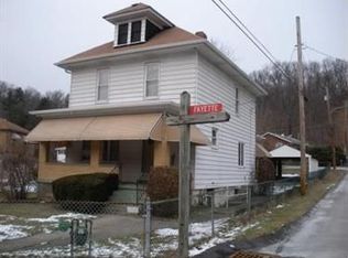 1033 Fayette St, Lower Burrell, PA 15068