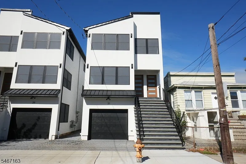31 Frederick St #1