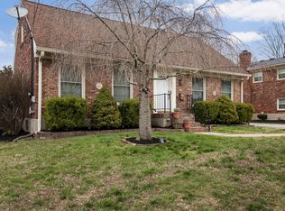 4107 Manner Gate Dr, Louisville, KY 40220