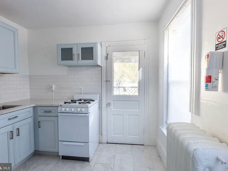 1017 Washington St #2 — Photo 3