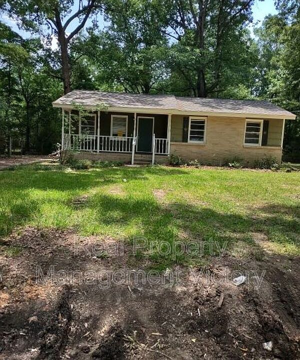 1st image of 105 16th Court Cir NE