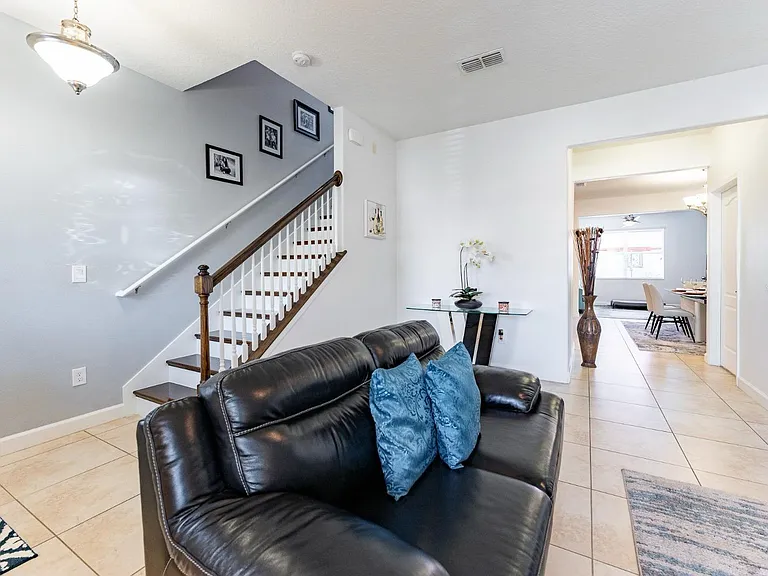 5917 Grassy Point Rd — Photo 7