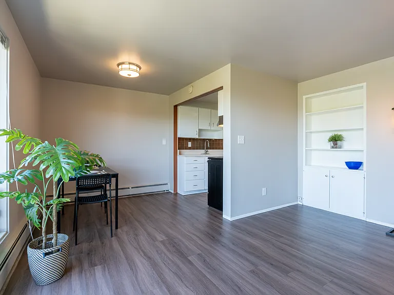 Hamlin Place — Photo 11