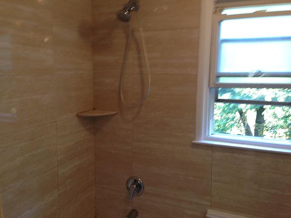 4th image of 61 Victoria Ln #2