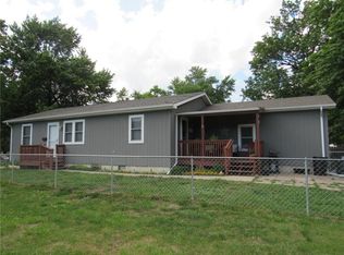 433 S Poplar St, Ottawa, KS 66067