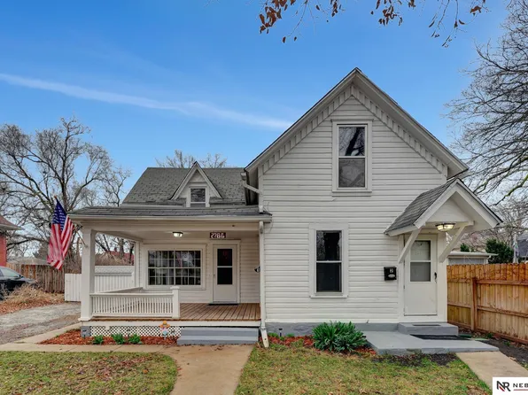 2786 E St, Lincoln, NE 68510