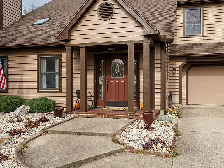 4078 Margate Dr — Photo 1