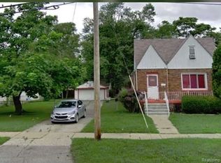 3956 Howe Rd, Wayne, MI 48184