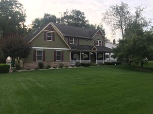 60866 Whispering Hills Dr, South Bend, IN 46614