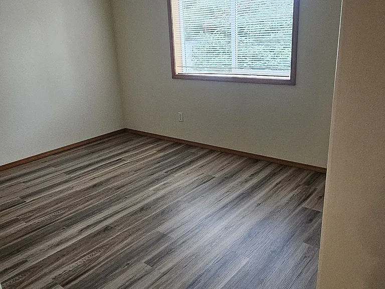 457 NE Knights Bridge Rd — Photo 21