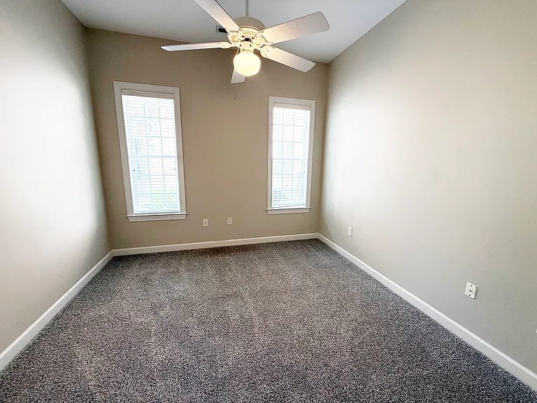 4906 Shaftesbury Pl — Photo 8