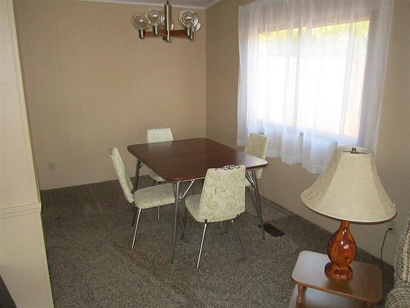4th image of 1458 W Jennifer Ln