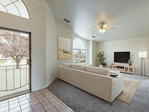 3rd image of 909 Hollow Park Ct SE