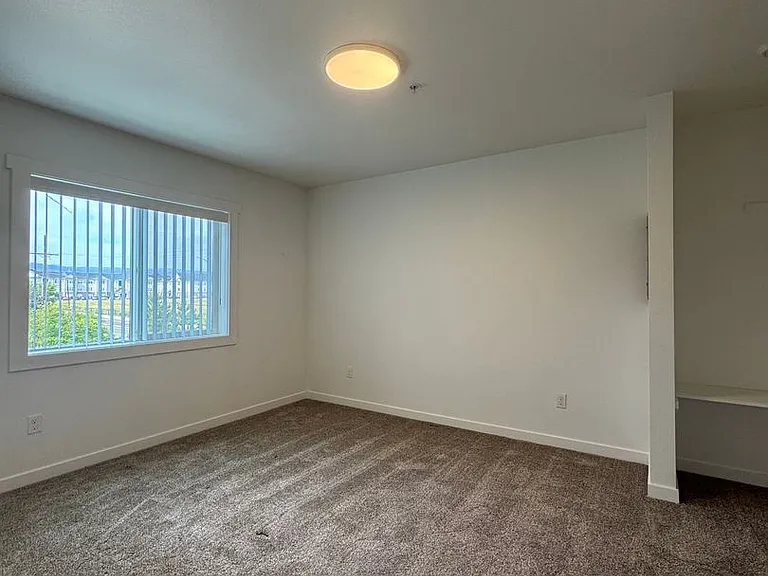 2249 N Airport Rd — Photo 44