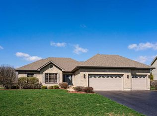 620 Clover Dr, Algonquin, IL 60102