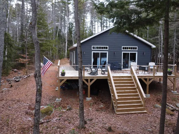 327 White Point Estates Road, Lincoln, ME 04457