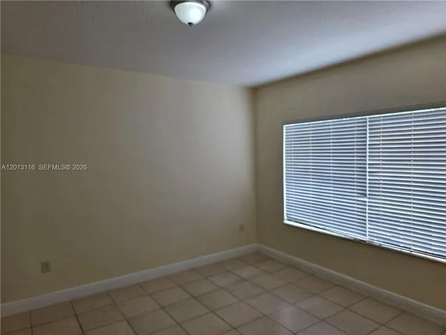 1371 NW 9th Ct — Photo 5