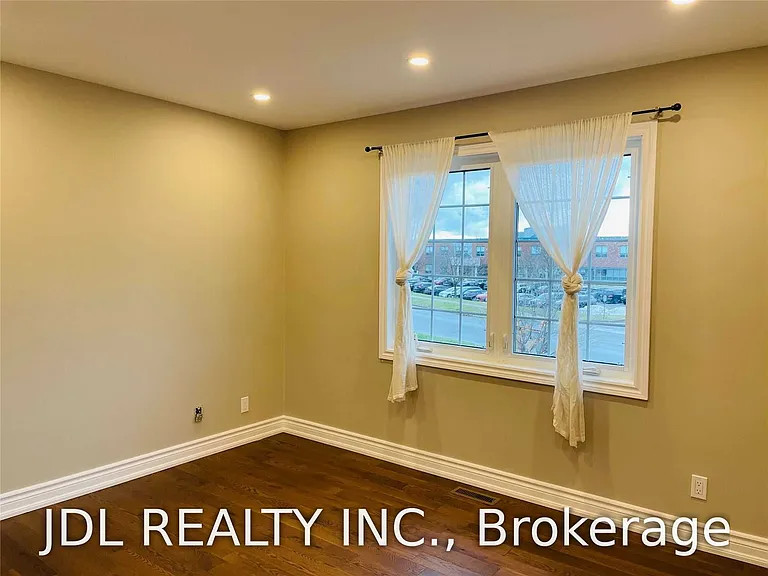 163 Carrick Ave — Photo 15