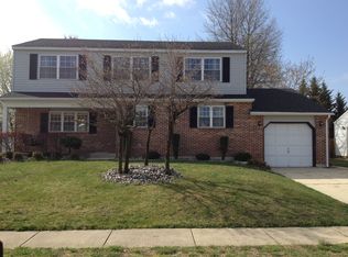 4 Rossiter Cir, Newark, DE 19702