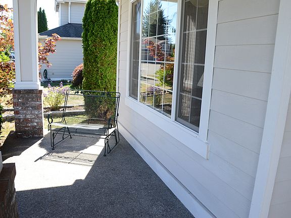 3rd image of 8922 180th Street Ct E