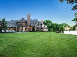 W3245 Snake Rd, Lake Geneva, WI 53147