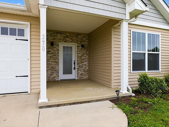 3rd image of 370 Persimmon Way