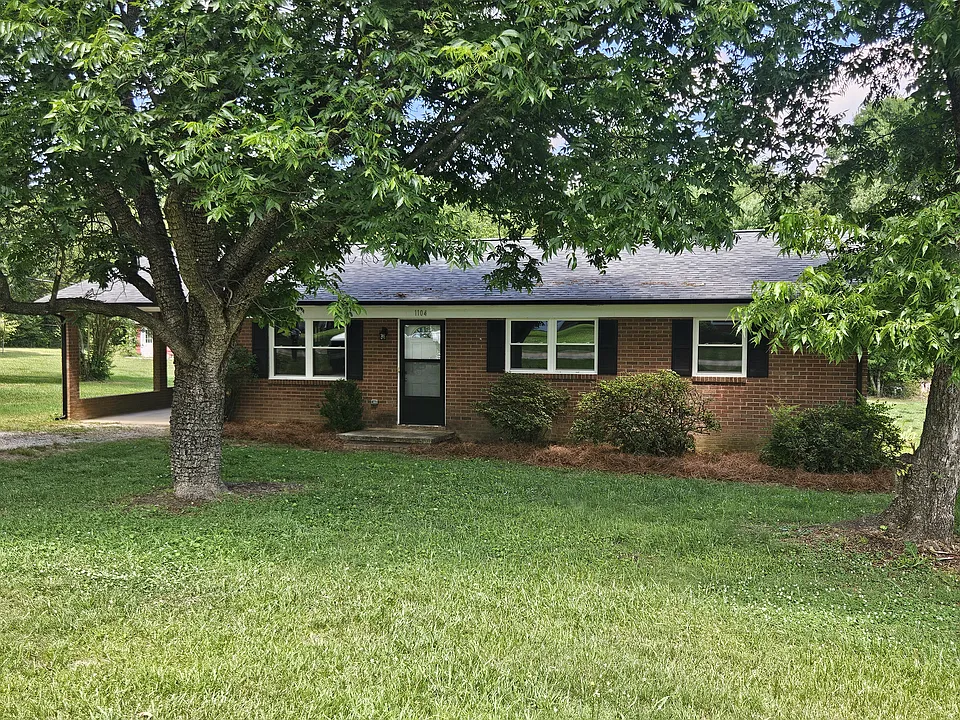 1104 Balls Creek Rd