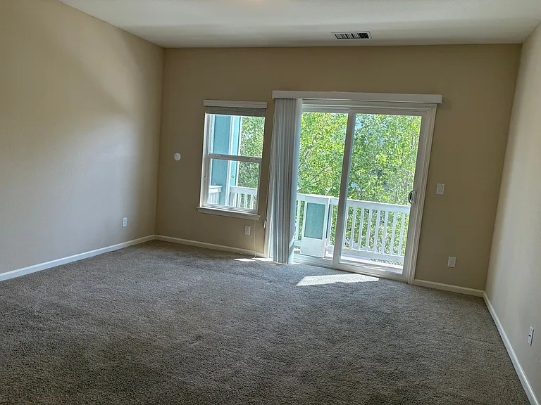 2051 Virginia Lake Way — Photo 7