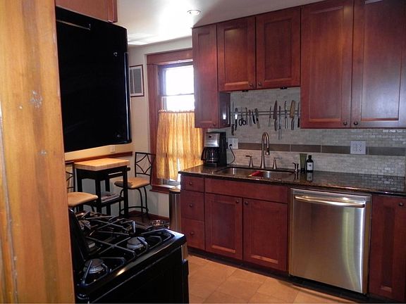 3rd image of 1248 York St APT B