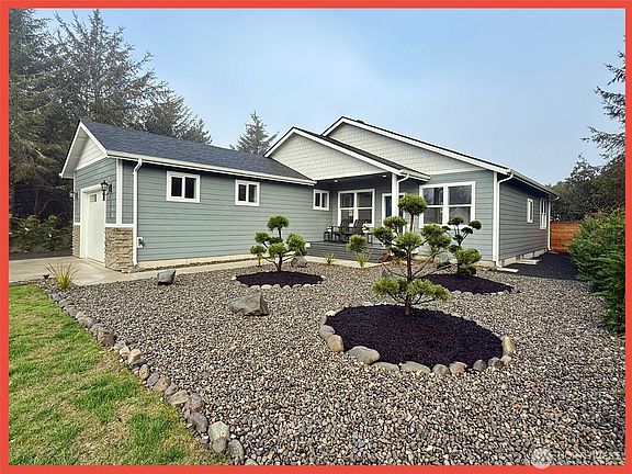 3rd image of 256 S Wynoochee Drive SW