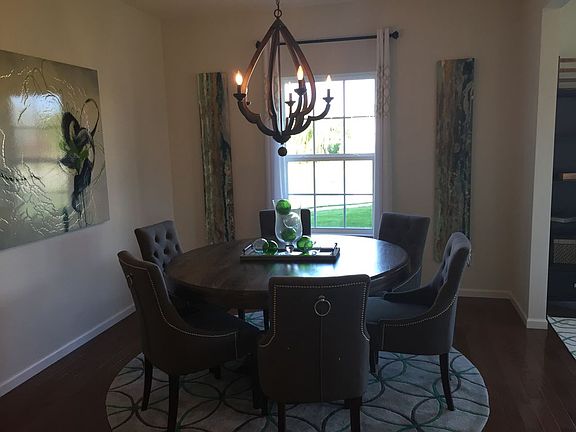 5th image of 6055 N Winwood Dr