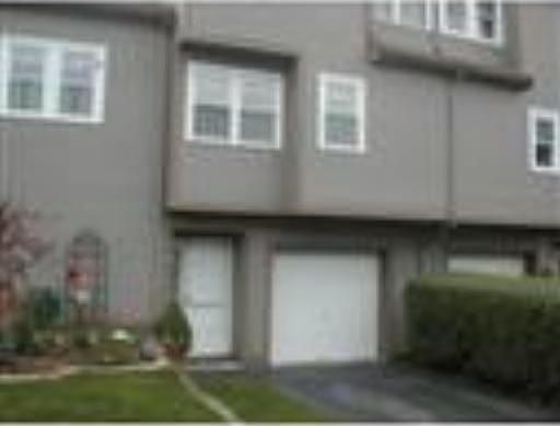 2nd image of 4 Stillwell Dr