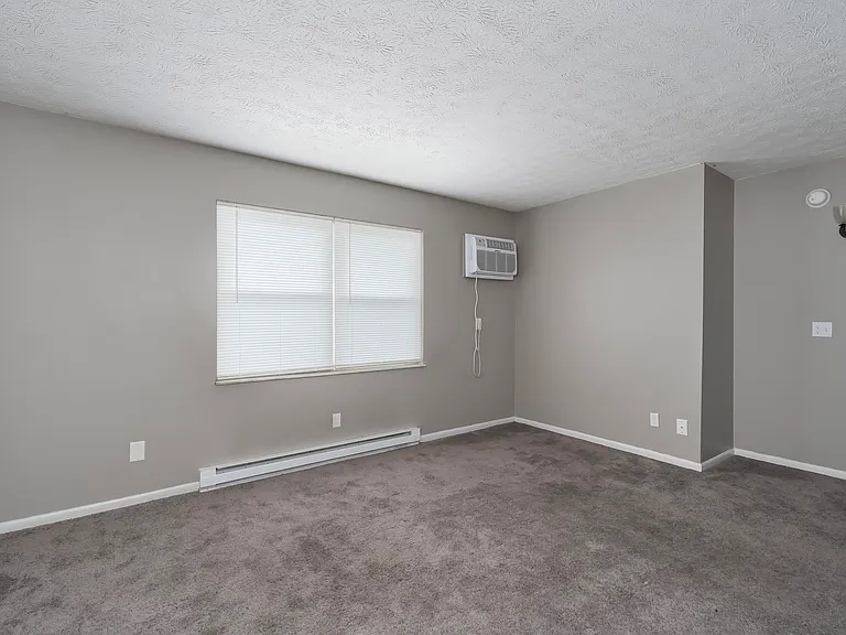 4600 Winston Ave #11 — Photo 4
