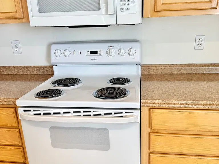 2106 W Alta Vista Rd — Photo 15