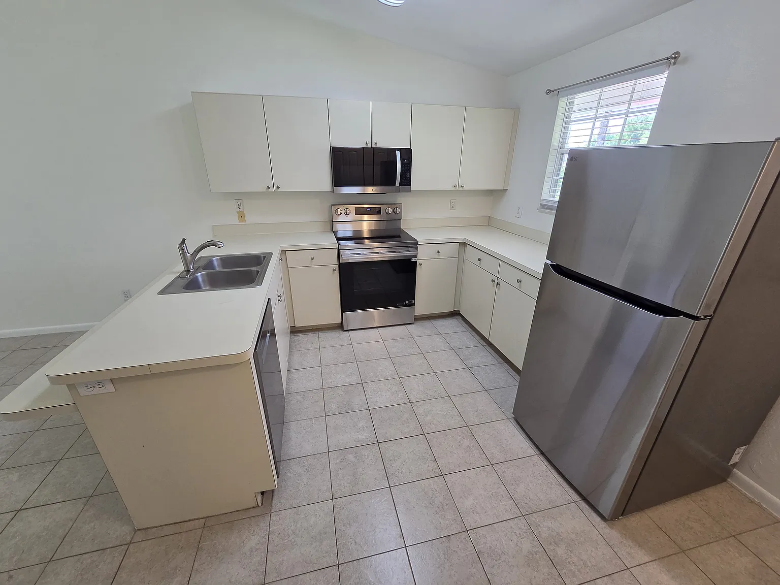 9013 San Carlos Blvd — Photo 3