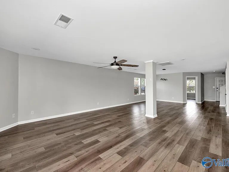3571 Avalon Lake Dr — Photo 4