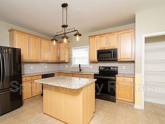 2nd image of 6201 Black Willow Dr