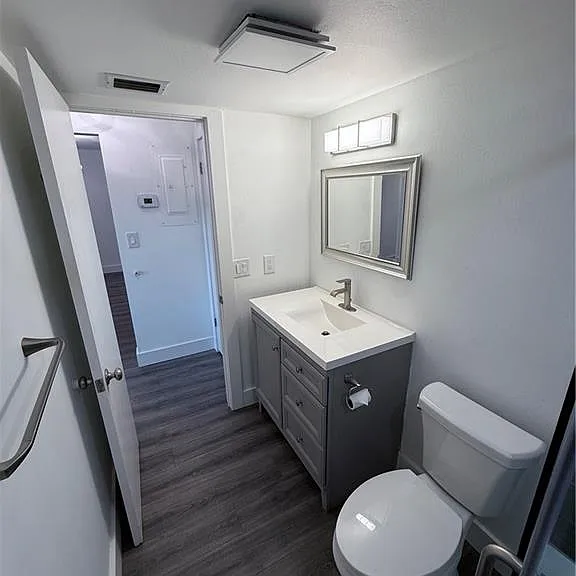 200 Valley Stream Dr #8B — Photo 12