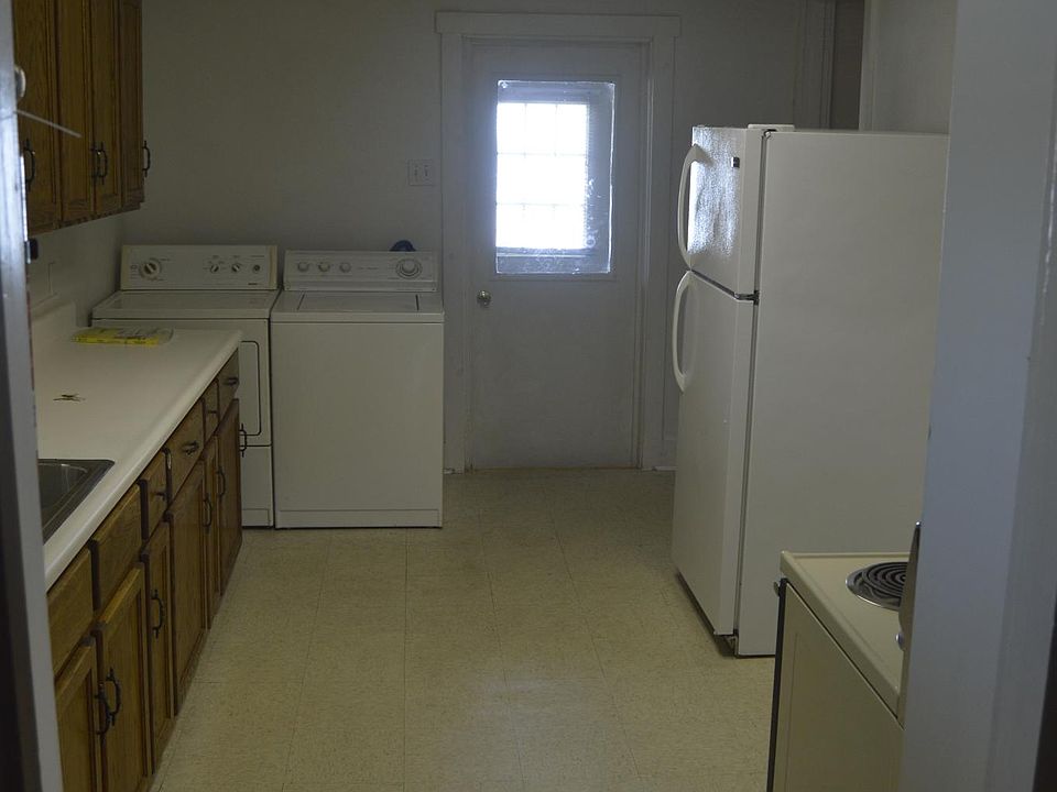 2nd image of 156 2nd Ave