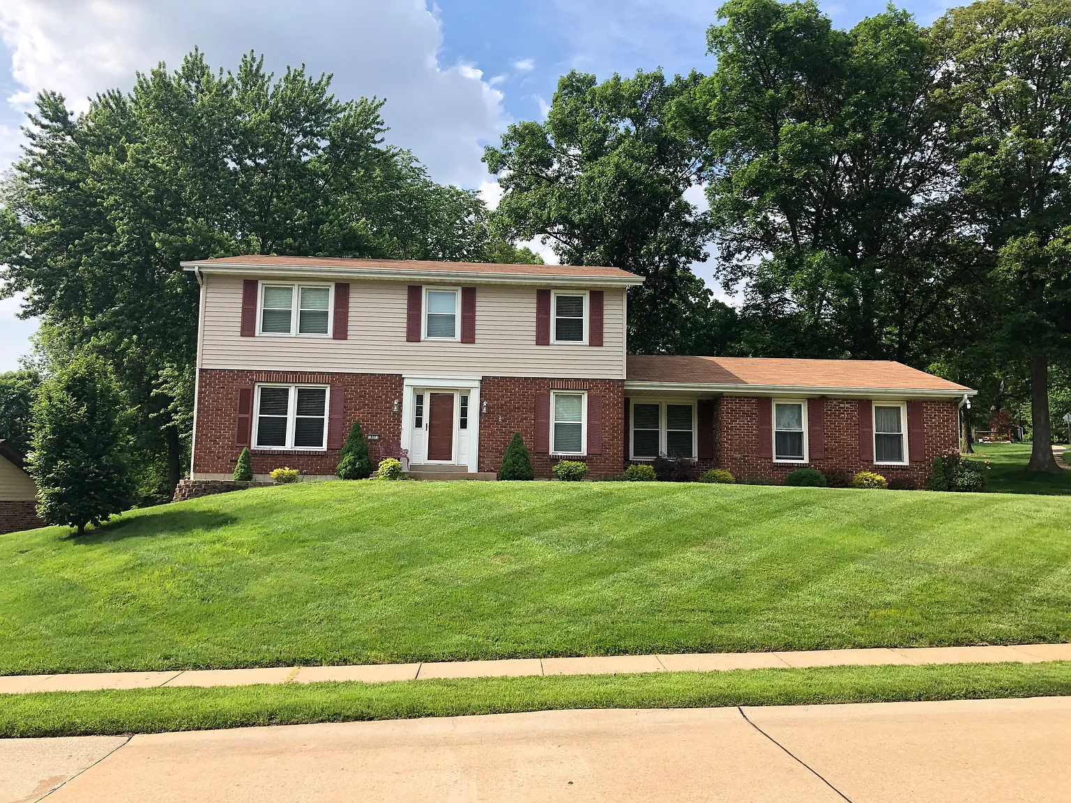 617 Forrester Dr photo 1