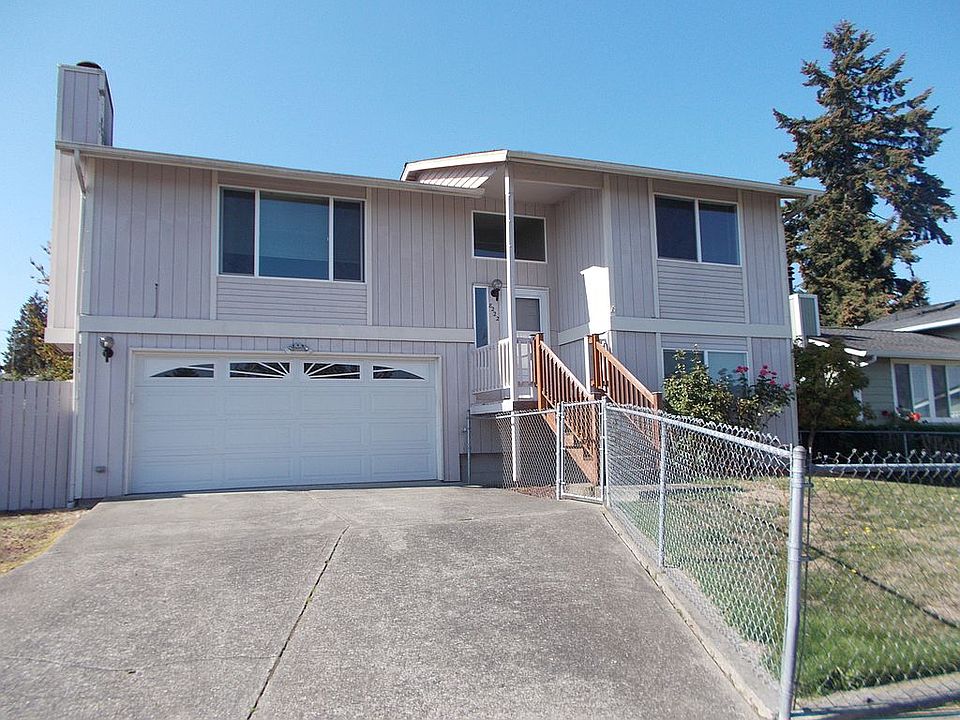 1st image of 8222 S Cushman Ave
