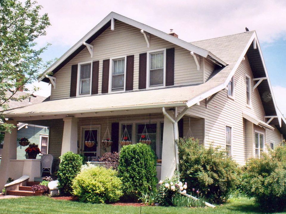 1st image of 734 14th Ave S