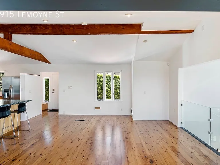 1915 Lemoyne St — Photo 7
