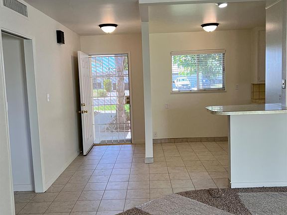 4th image of 912 Monna Ave