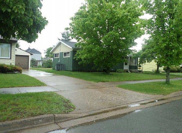 2nd image of 439 Ridgeland Ave