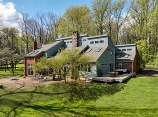 11 Glen Eagles Dr, Morristown, NJ 07960