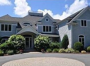 61 Devin Dr, Portsmouth, RI 02871