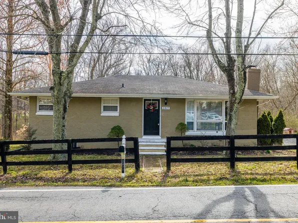 2877 Atoka Rd, Marshall, VA 20115