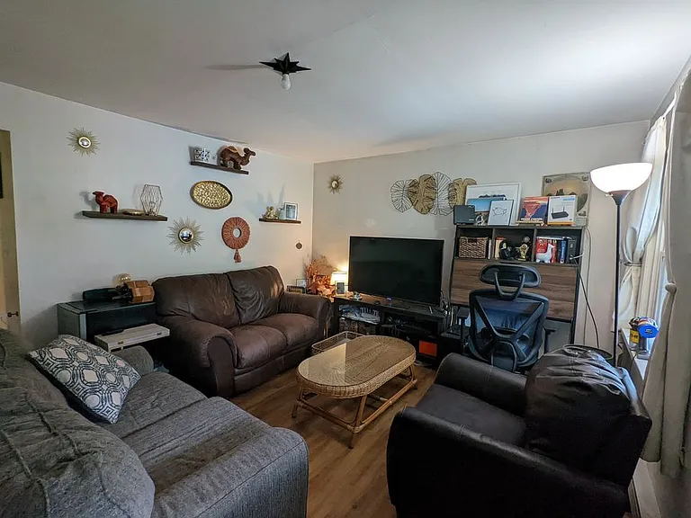 978 Dryden Rd #2 — Photo 2