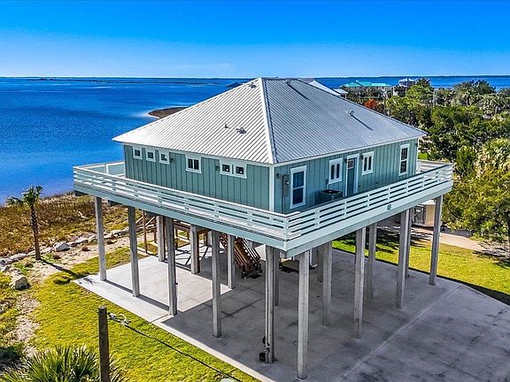 3rd image of 132 Ocean View Dr